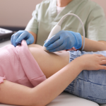 Dra. Thaline Neves mostra como o ultrassom abdominal pode revelar informações essenciais sobre a sua saúde.