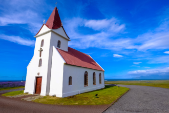 Pe. Jose Eduardo Oliveira e Silva explica o Magistério como serviço à verdade revelada.