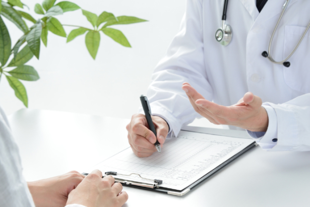 Alexandre Costa Pedrosa explica de forma clara as diferenças entre planos de saúde ambulatorial, hospitalar e obstétrico.